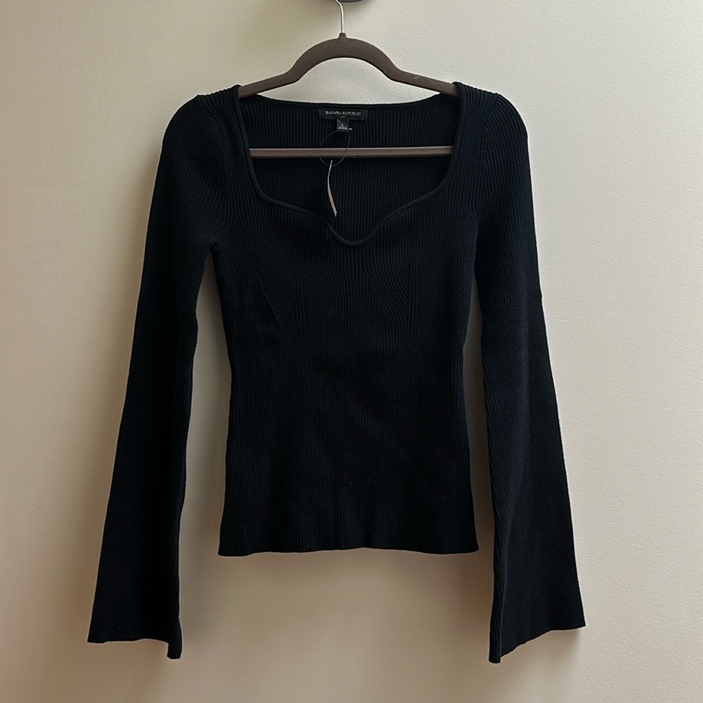 *NWT* Banana Republic Factory Black Ribbed Sweater